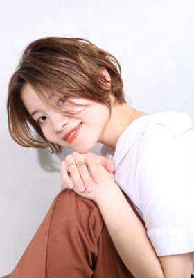 大人かわいいニュアンスショート